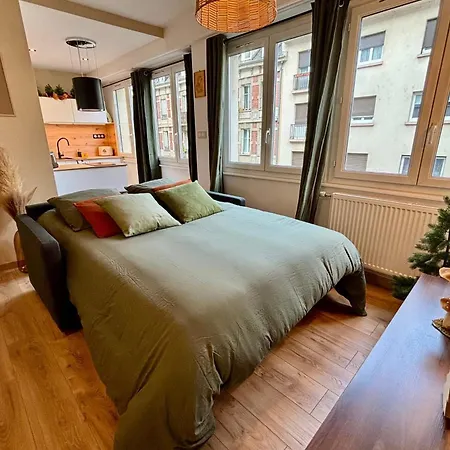 Nature Cocoon - Les Halles Apartman *